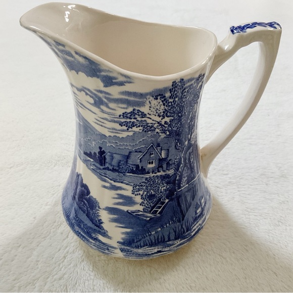 Alfred Meakin “Tintern” Blue White Transferware Pitcher England 1950s 28oz - Picture 4 of 16